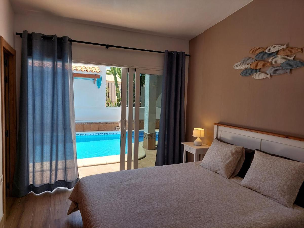 לוס כריסטיאנוס Beautiful Holiday Villa With Heated Private Pool, Los Cristianos מראה חיצוני תמונה